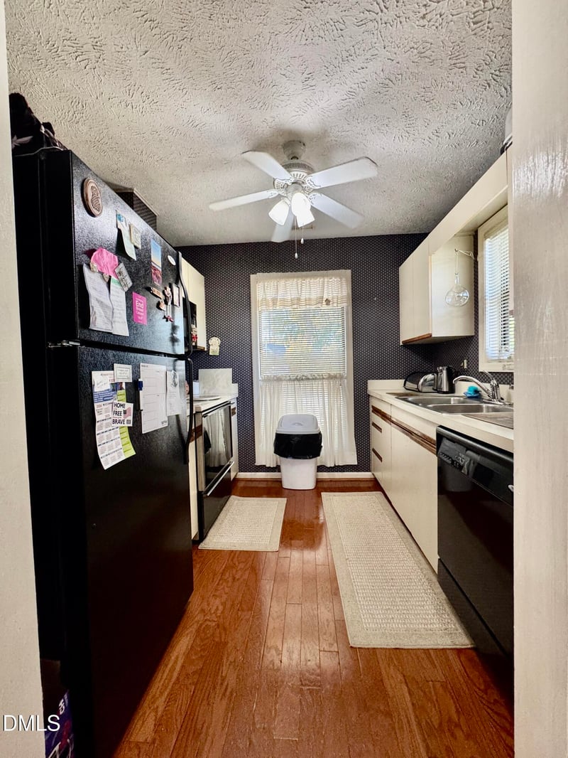2104 Wexford Oaks Ct, Fayetteville, NC 28303