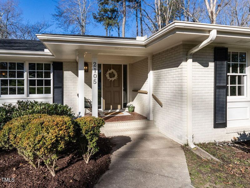 2105 Barfield Ct, Raleigh, NC 27612