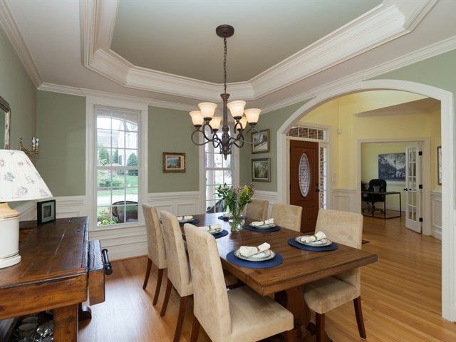 2105 Cameron Pond Dr, Cary, NC 27519