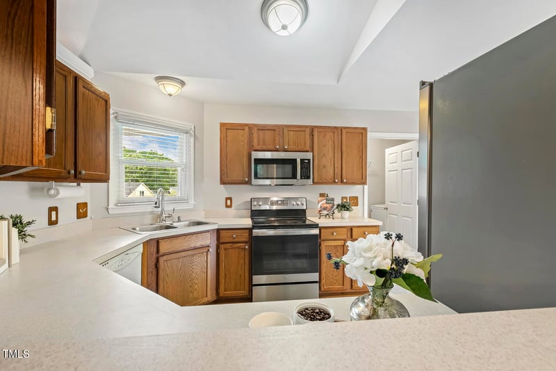 2105 Cardhu Way, Raleigh, NC 27603