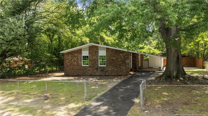 2105 Lombardy Dr, Fayetteville, NC 28304