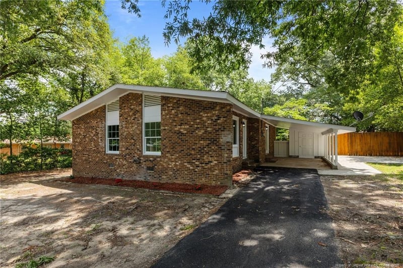 2105 Lombardy Dr, Fayetteville, NC 28304