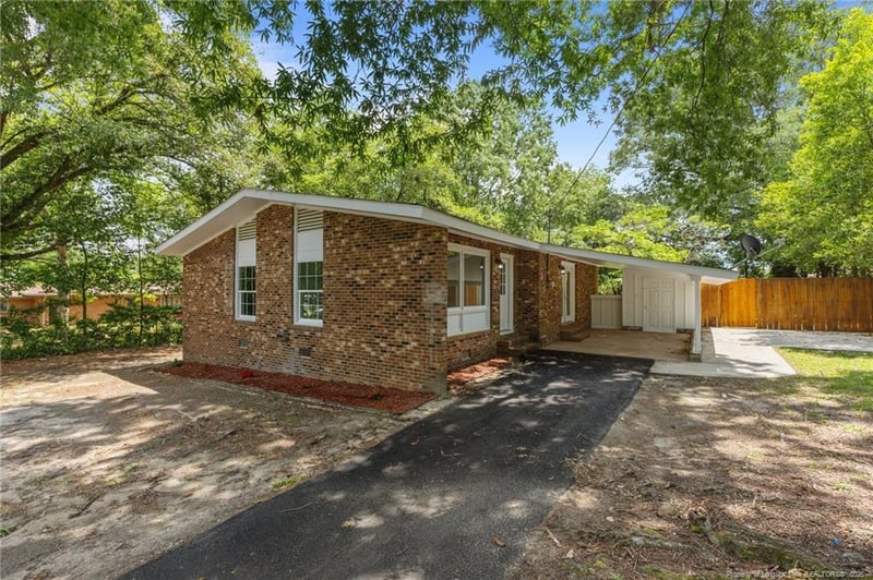 2105 Lombardy Dr, Fayetteville, NC 28304