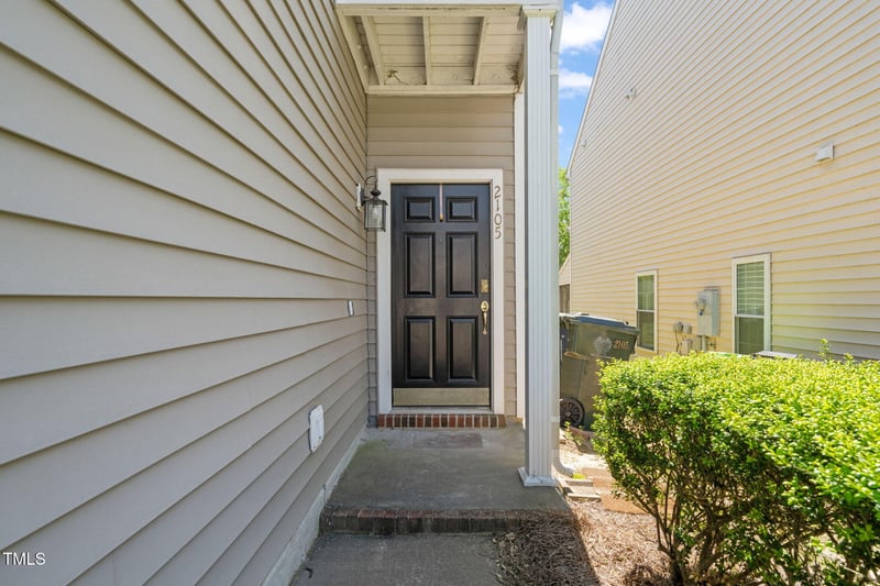 2105 Metacomet Way, Raleigh, NC 27604