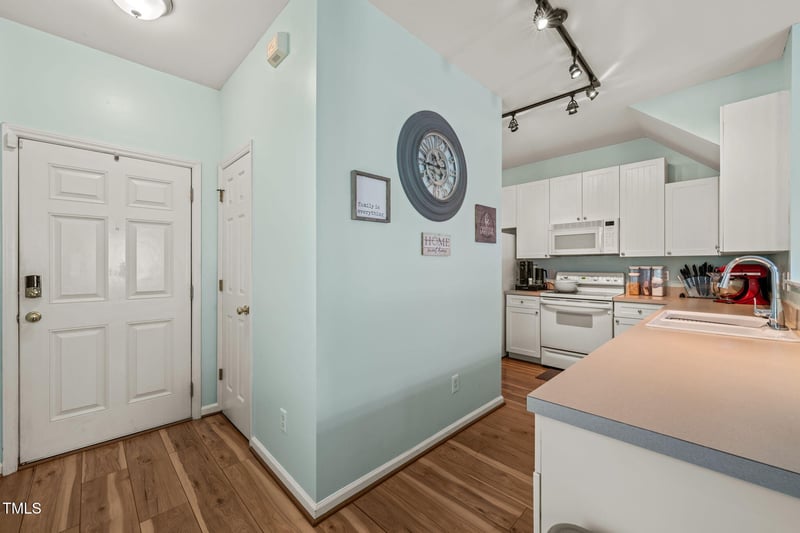 2105 Metacomet Way, Raleigh, NC 27604