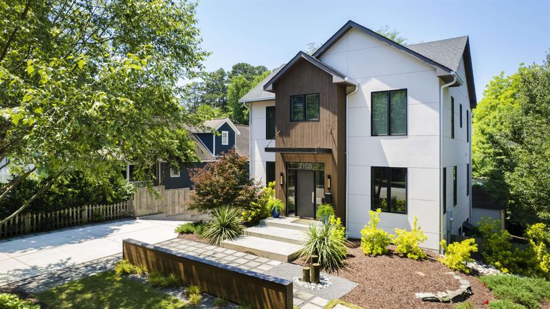 2105 Pine Dr, Raleigh, NC 27608