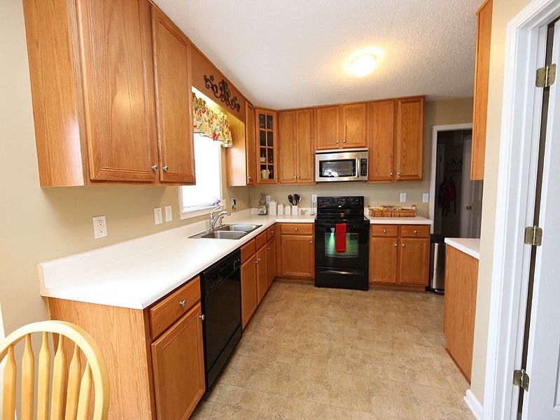 2105 Rowland Pond Dr E, Willow Springs, NC 27592