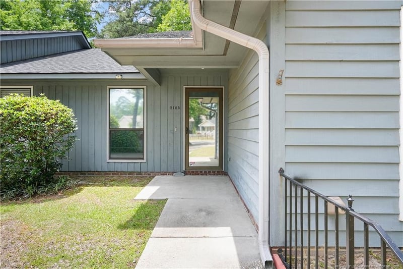 2105 Wexford Oaks Ct, Fayetteville, NC 28303