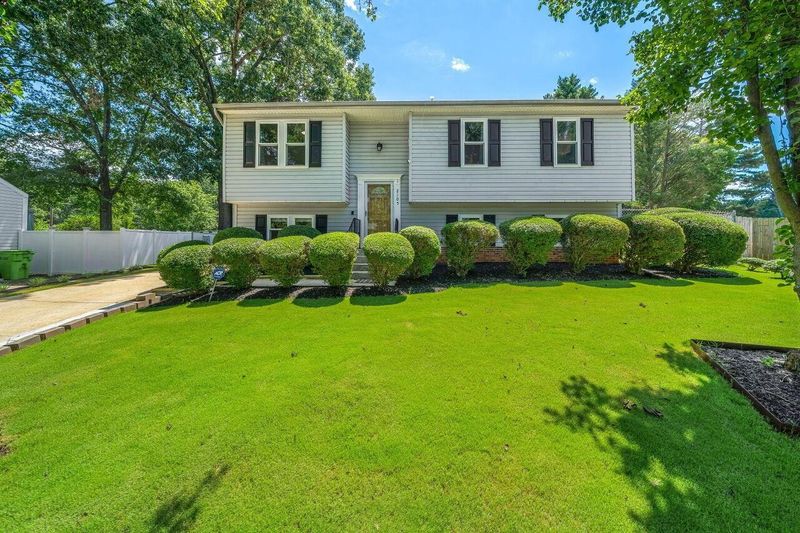 2105 Winnie Pl, Raleigh, NC 27603