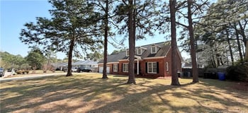 2106 Clinchfield Dr, Fayetteville, NC 28304