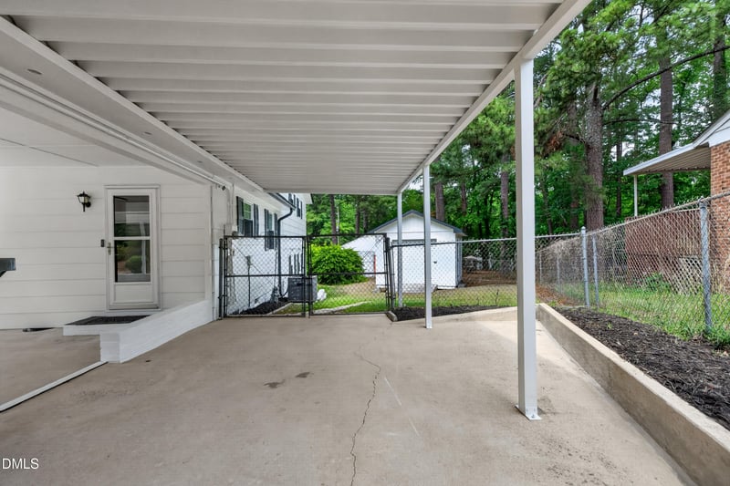 2106 Southgate Dr, Raleigh, NC 27610