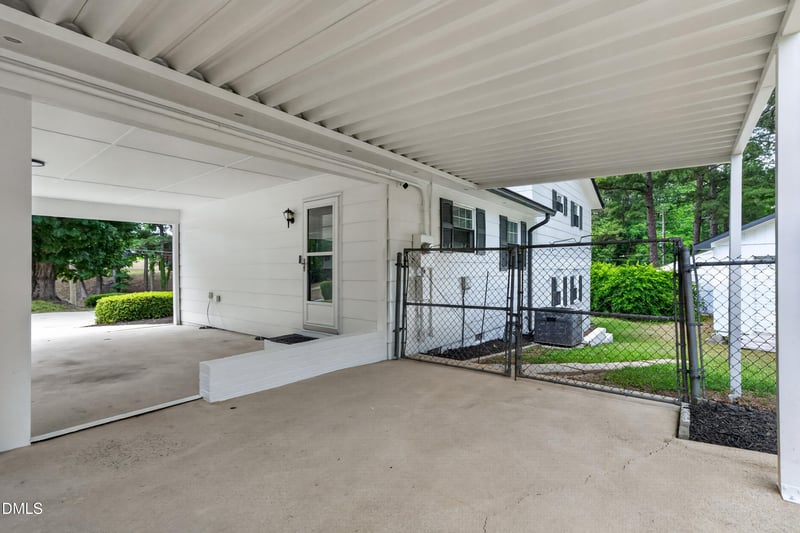 2106 Southgate Dr, Raleigh, NC 27610
