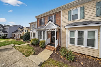 2106 Trailridge Ct, Raleigh, NC 27603