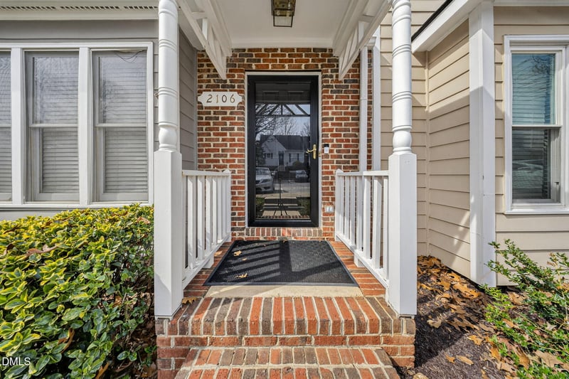 2106 Trailridge Ct, Raleigh, NC 27603
