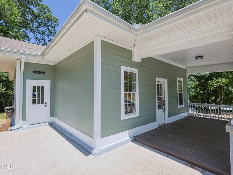 2106 University Dr, Durham, NC 27707