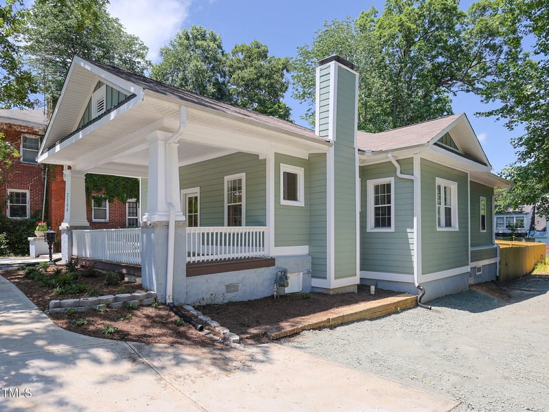 2106 University Dr, Durham, NC 27707