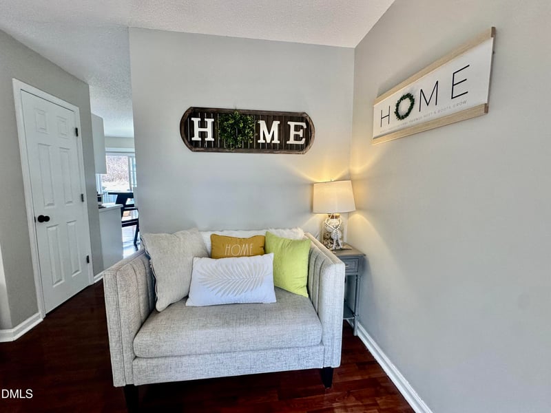 2106 Walnut Bluffs Ln, Raleigh, NC 27610