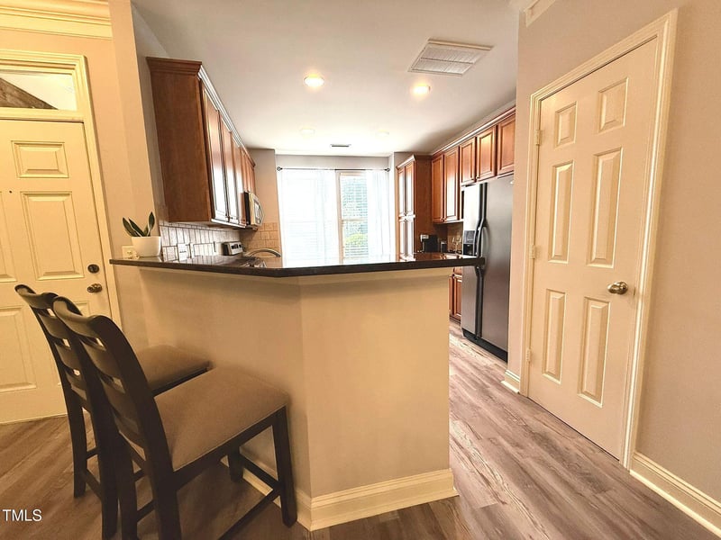2107 Freeport Dr, Cary, NC 27519