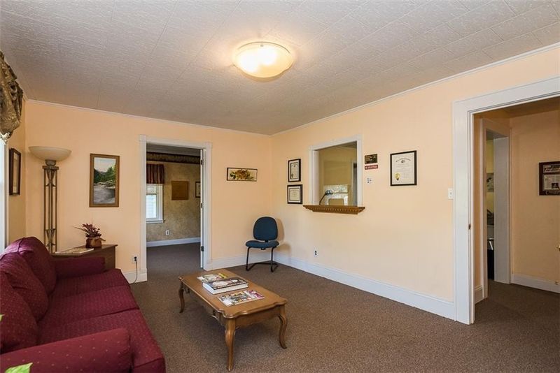 2107 Maple Ave, Burlington, NC 27215