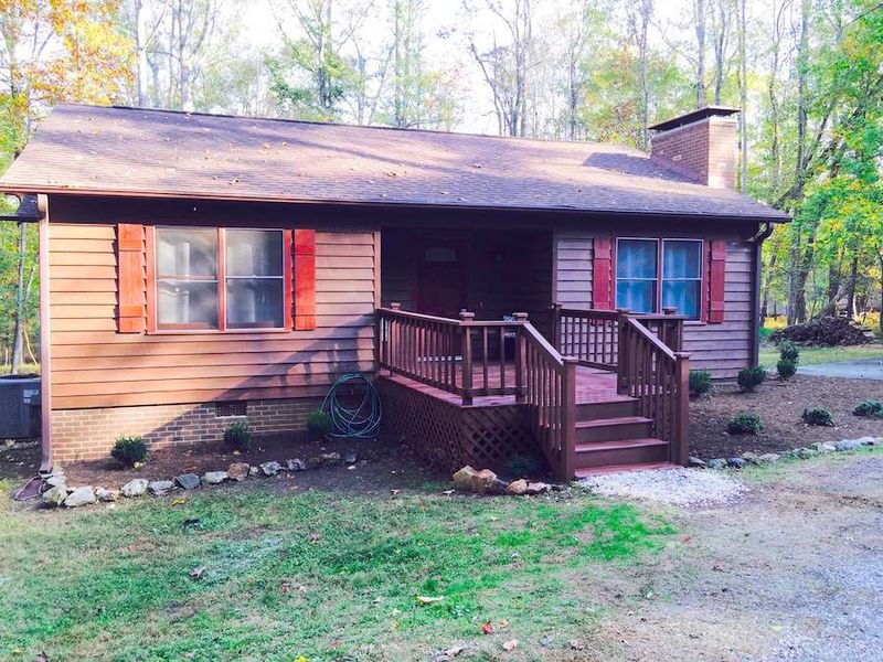 2107 New Hope Dr, Chapel Hill, NC 27514