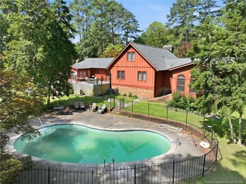 2107 Pinewood Ter, Fayetteville, NC 28304