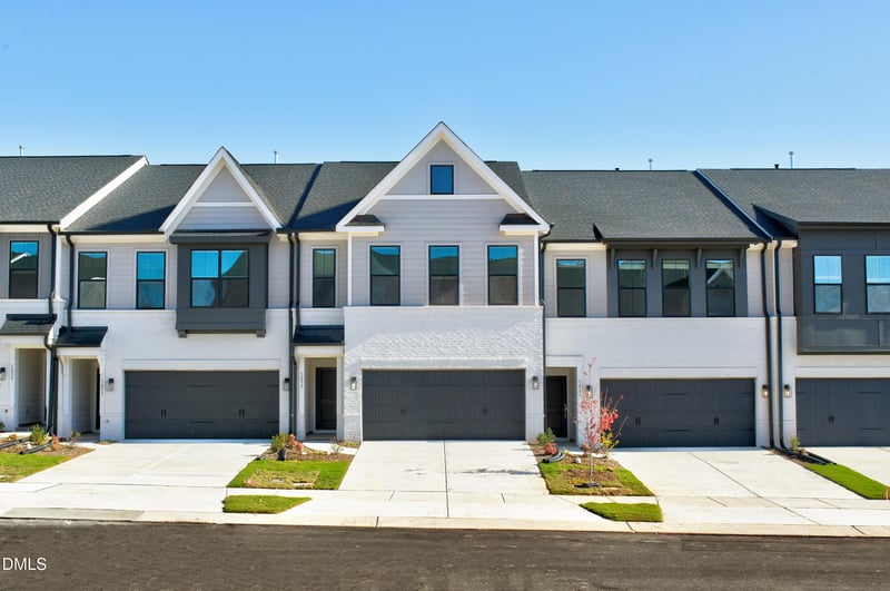 2107 Pink Peony Cir #196, Durham, NC 27703