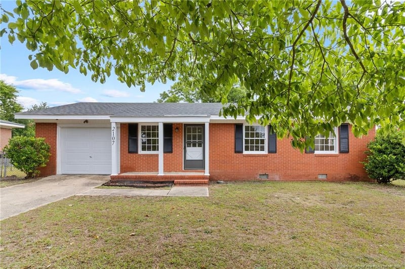 2107 Quailridge Dr, Fayetteville, NC 28304
