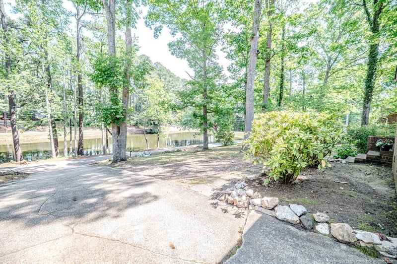 2107 Shoreline Dr, Sanford, NC 27330