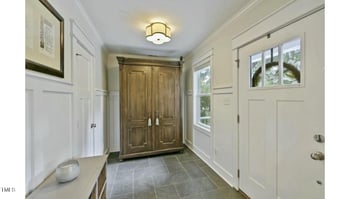2107 Woodview Dr, Raleigh, NC 27604