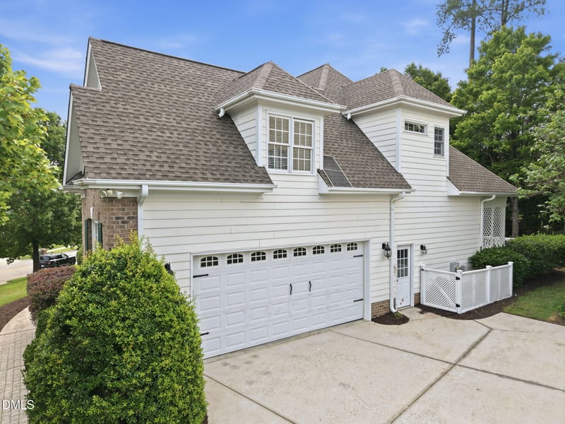 2108 Cameron Pond Dr, Cary, NC 27519