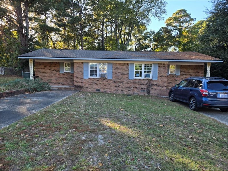 2108 Dillon Dr, Fayetteville, NC 28306