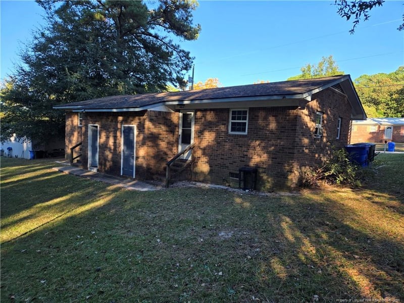 2108 Dillon Dr, Fayetteville, NC 28306