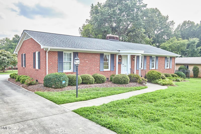 2108 Edgewood Ave, Burlington, NC 27215