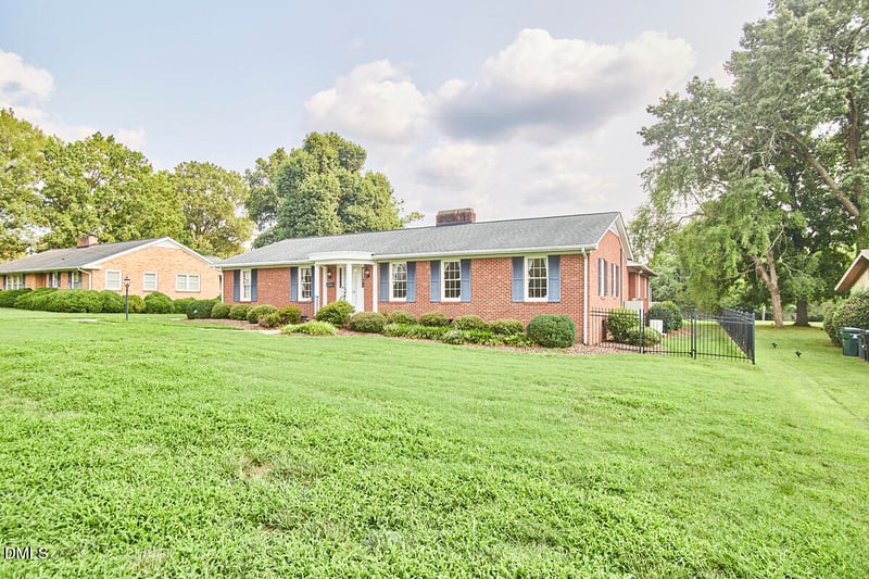 2108 Edgewood Ave, Burlington, NC 27215