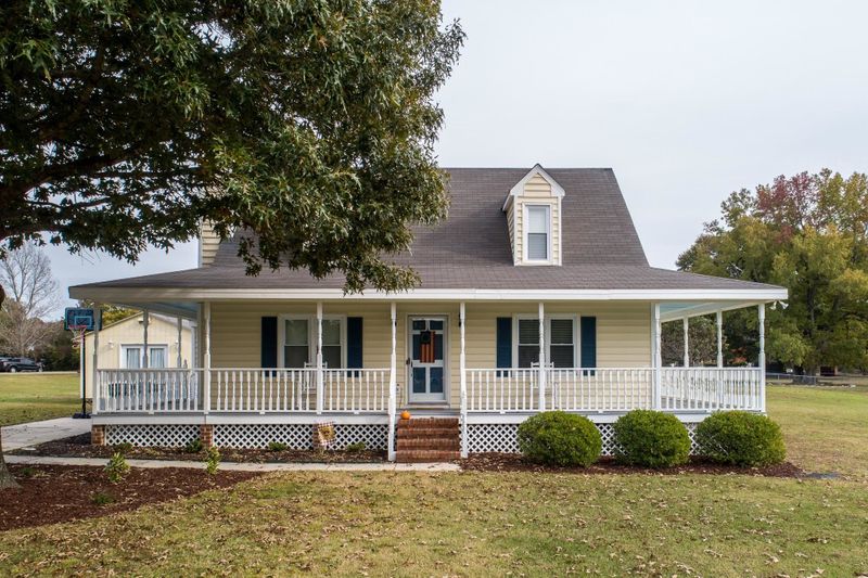 2108 Englewood Dr, Clayton, NC 27520
