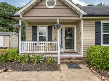 2108 Huntclub Dr, Clayton, NC 27520