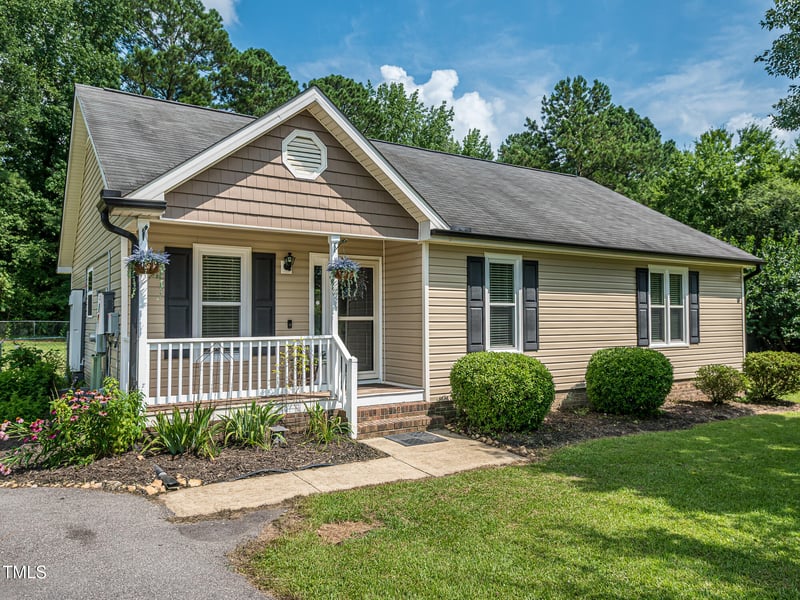 2108 Huntclub Dr, Clayton, NC 27520