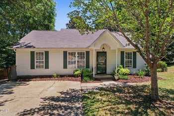 2108 Magnolia Ln, Hillsborough, NC 27278