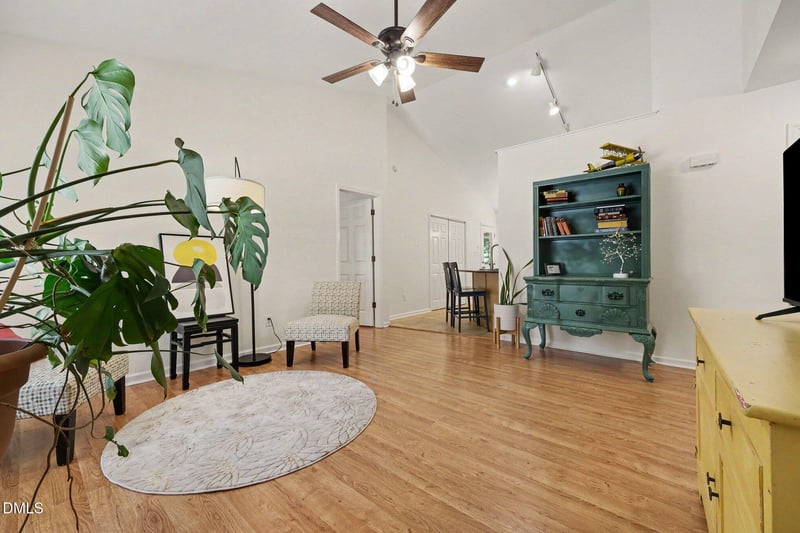 2108 Magnolia Ln, Hillsborough, NC 27278