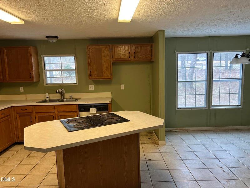 2108 Persimmon Cir, Archer Lodge, NC 27527