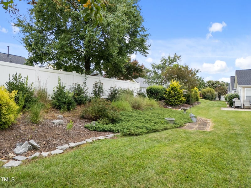 2108 Woodwater Dr, Fuquay Varina, NC 27526