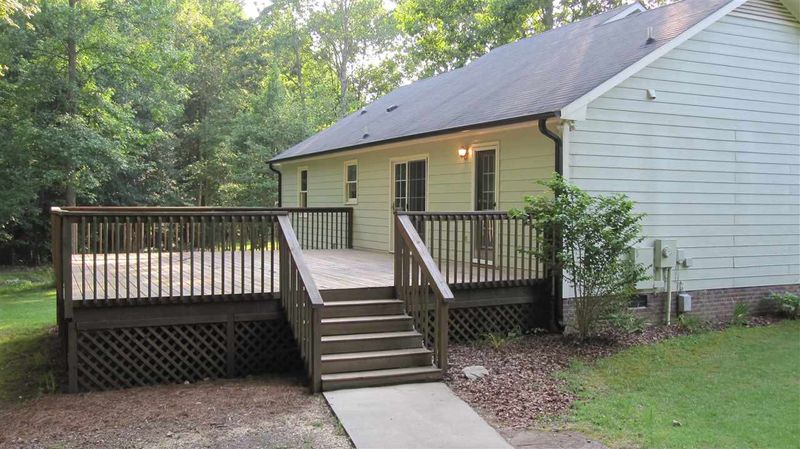 2109 Canterbury Rd, Clayton, NC 27520