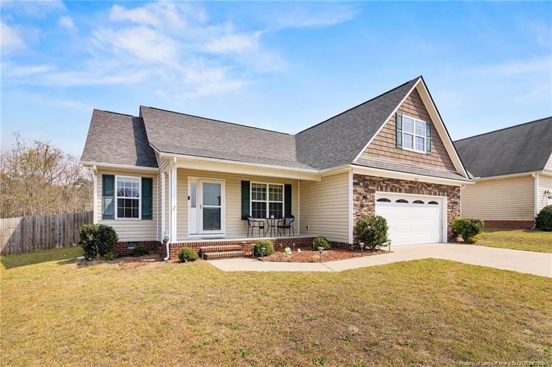 2109 Feathercombe Ct, Fayetteville, NC 28306