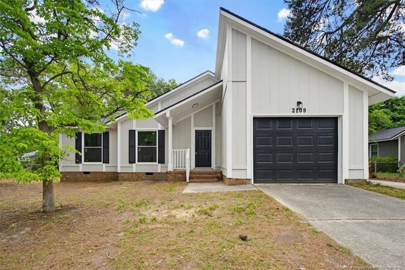2109 Lakeridge Dr, Fayetteville, NC 28304