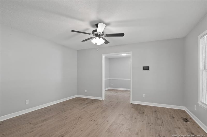 2109 Lothbury Dr, Fayetteville, NC 28304