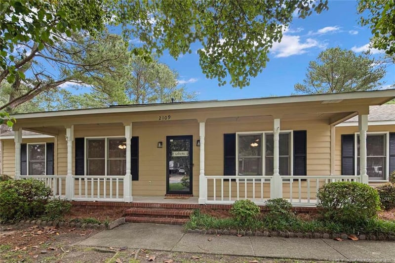2109 Lothbury Dr, Fayetteville, NC 28304