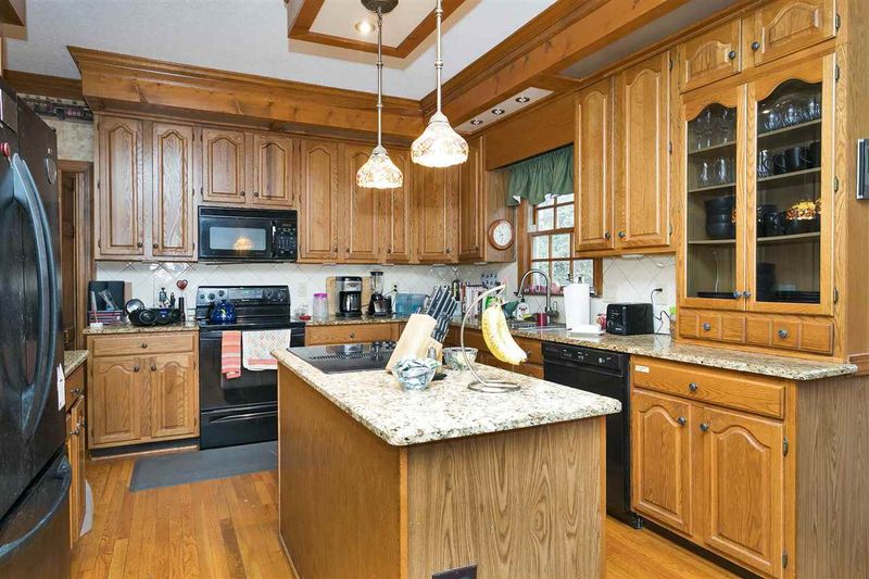 2109 Millpine Dr, Raleigh, NC 27614