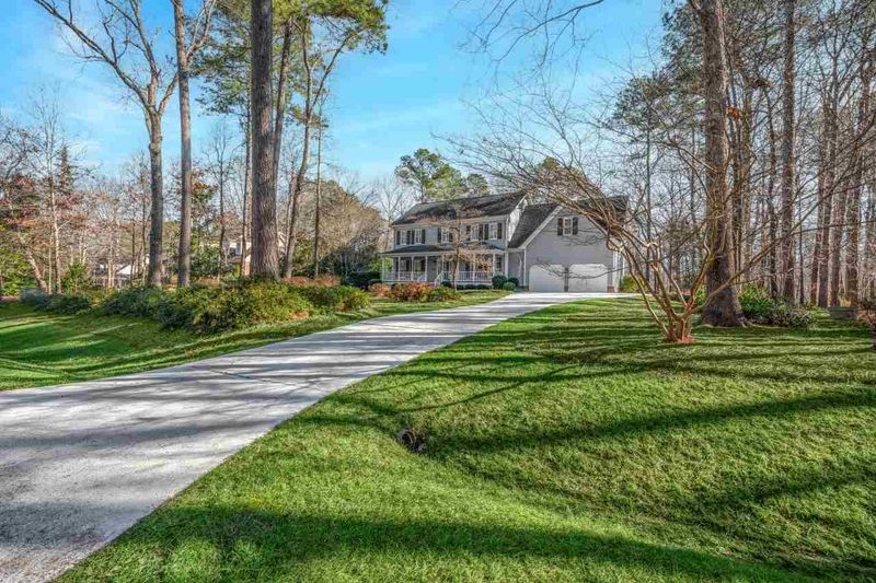 2109 Oakton Dr, Raleigh, NC 27606