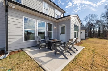 2109 Saunders Farm Dr, Willow Springs, NC 27592