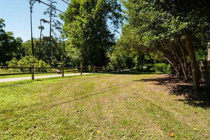 2109 Timberlake Dr, Raleigh, NC 27604